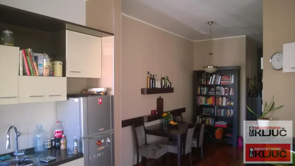 Prodaja, trosoban stan, 67m², Bulevar Evrope, Novi Sad Sve Podlokacije