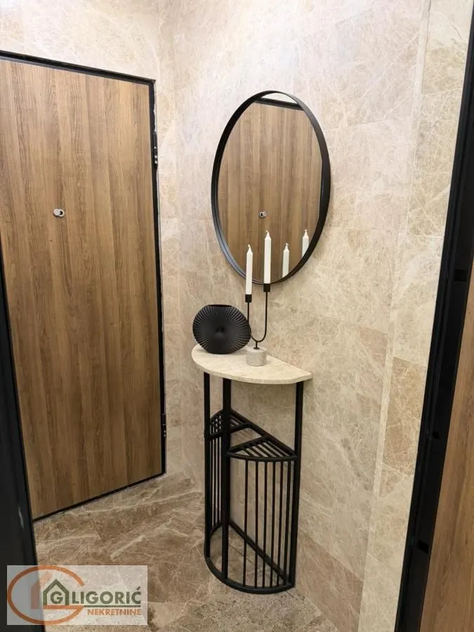 Sale, apartment, 152m², Čubura, Beograd