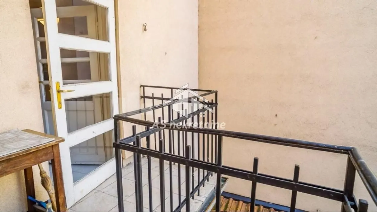 Izdavanje, dvosoban stan, 65m², Stari Grad, Beograd