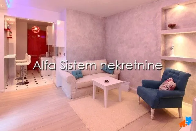 Rent, two bedroom apartment, 55m², Stari Grad, Beograd