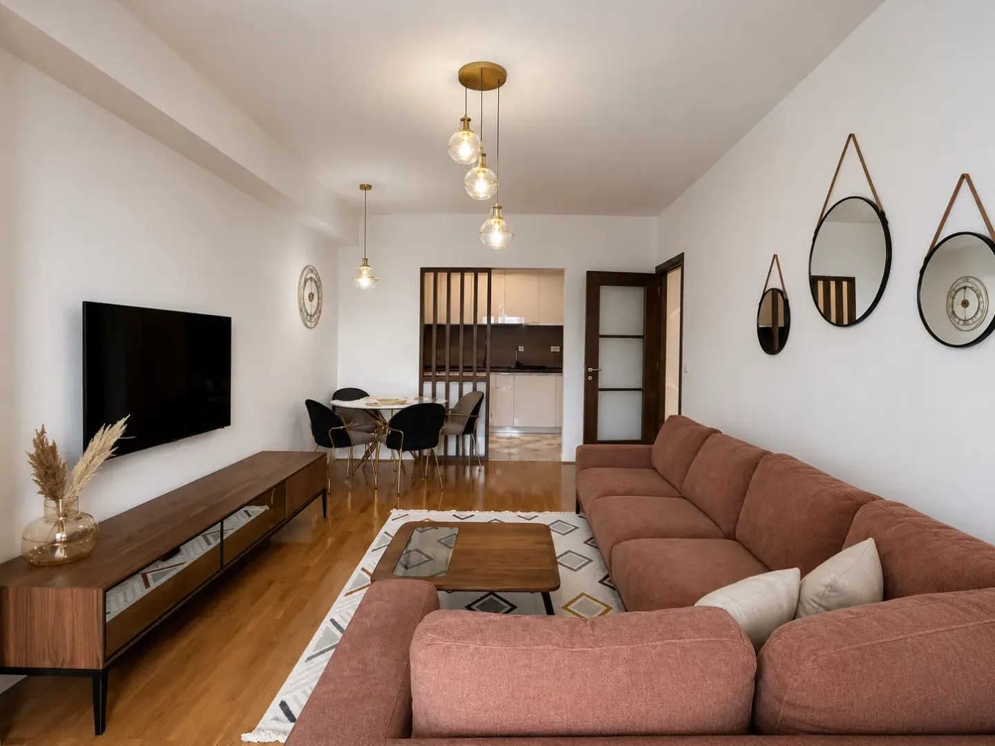 Izdavanje, dvosoban stan, 78m², City Kvart, Podgorica