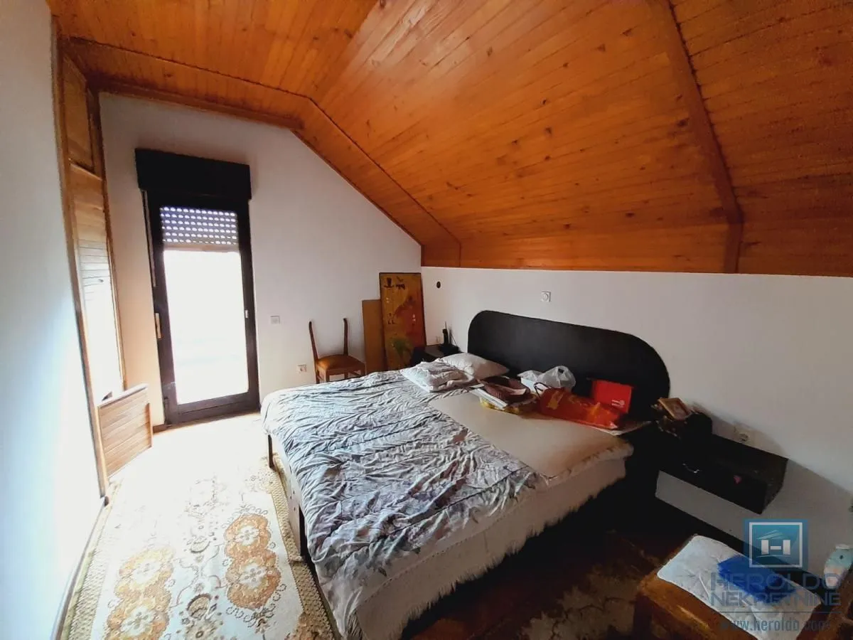 Prodaja, kuća, 250m², Centar, Ćuprija