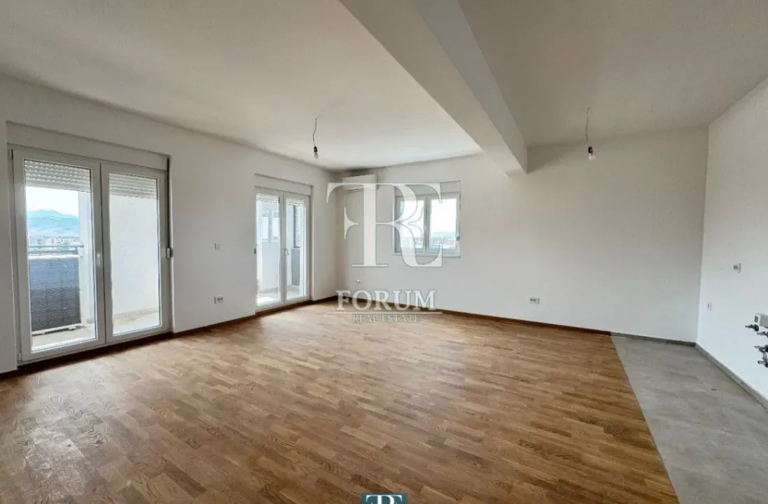 Prodaja, trosoban stan, 106m², Stari Aerodrom, Podgorica