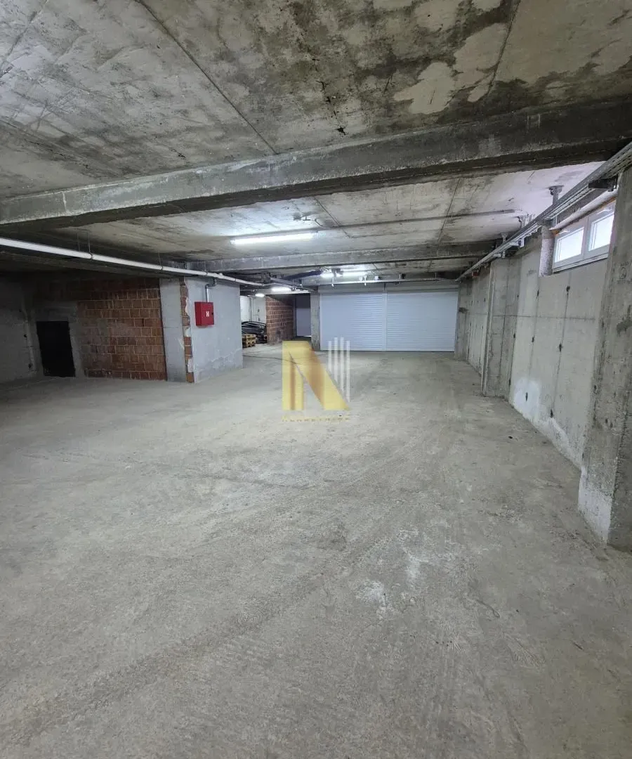 Sale, office space, 650m², Petrovaradin, Novi Sad