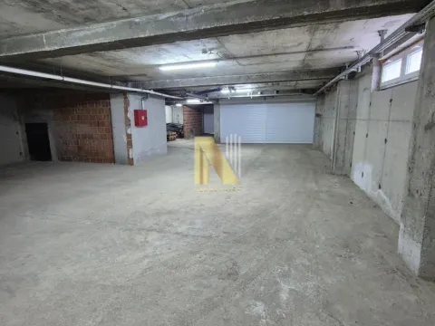 Prodaja, poslovni prostor, 650m², Petrovaradin, Novi Sad - image 30