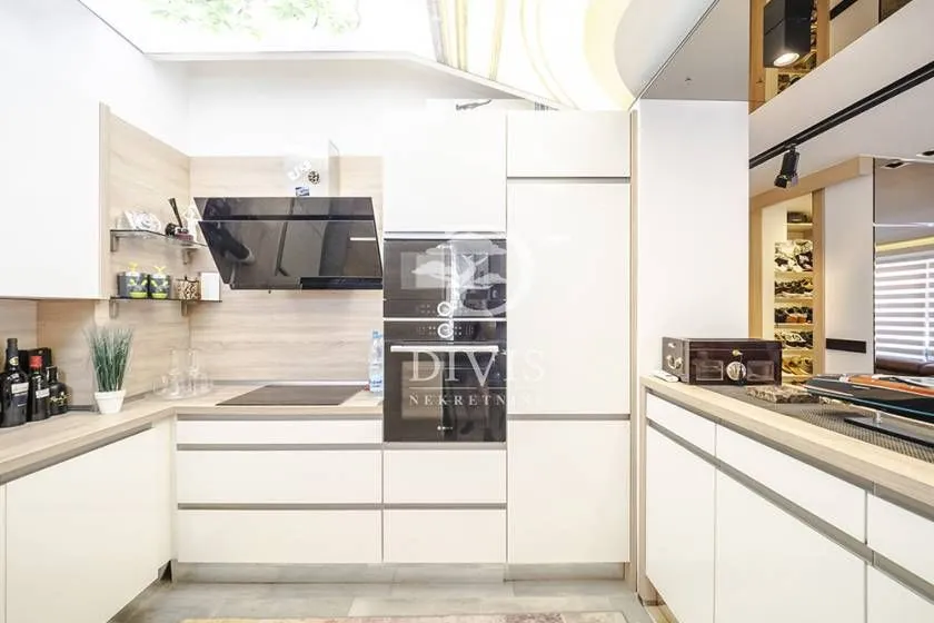 Sale, three bedroom apartment, 83m², Južni Bulevar, Vračar Sve Podlokacije