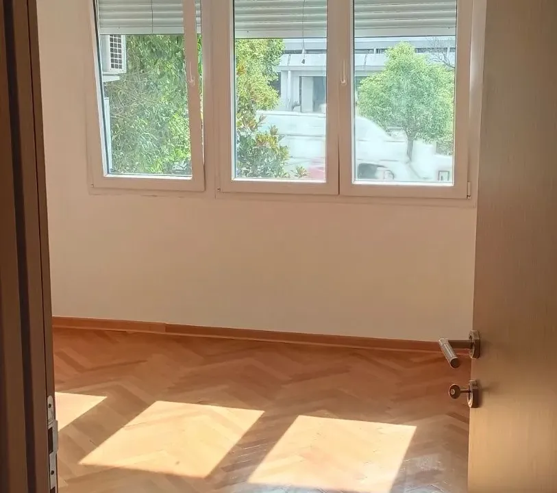 Izdavanje, poslovni prostor, 66m², Preko Morače, Podgorica