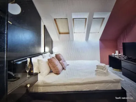 Izdavanje, poslovni prostor, 800m², Ruma, Srbija - image 2