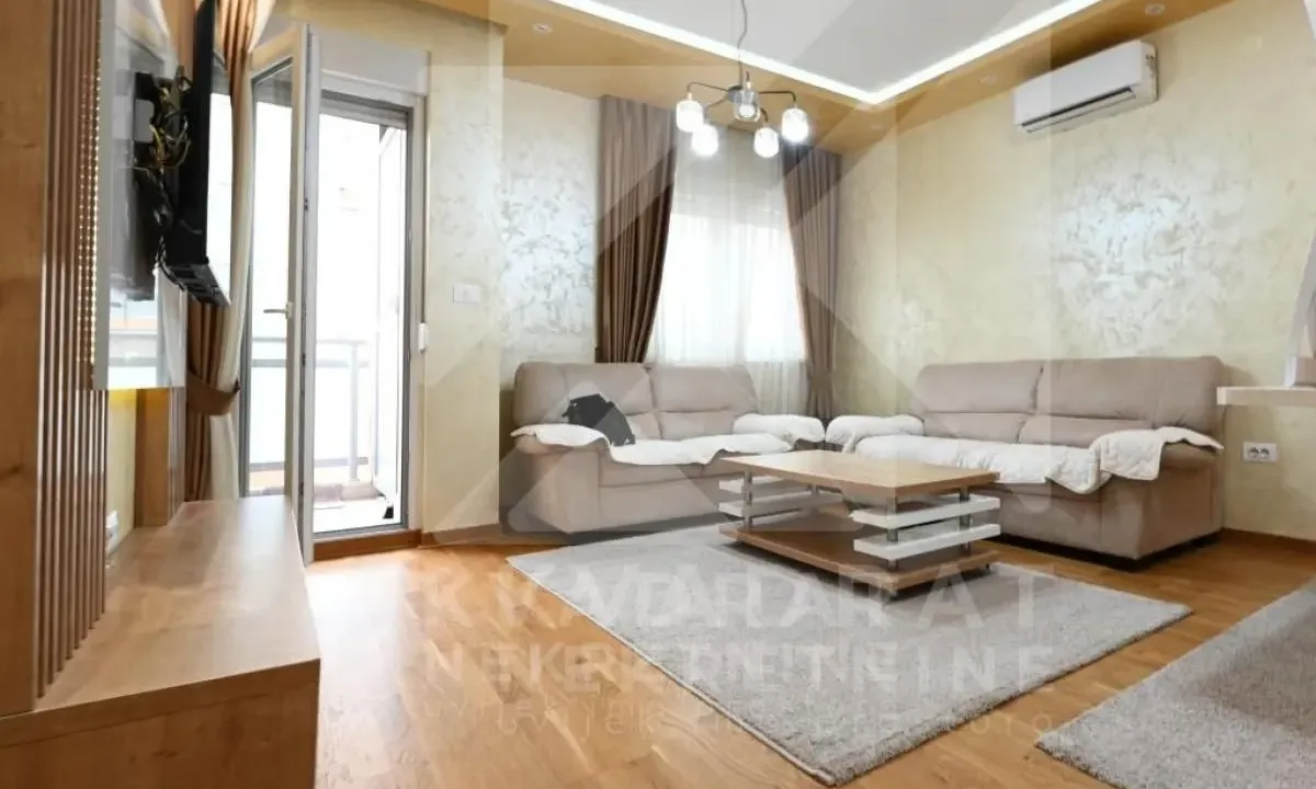 Izdavanje, dvosoban stan, 64m², City Kej, Podgorica