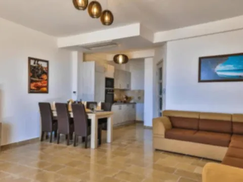 Rent, house, 130m², Reževići, Budva - image 2