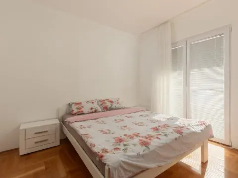 Sale, two bedroom apartment, 106m², Tivat, Crna Gora - image 5