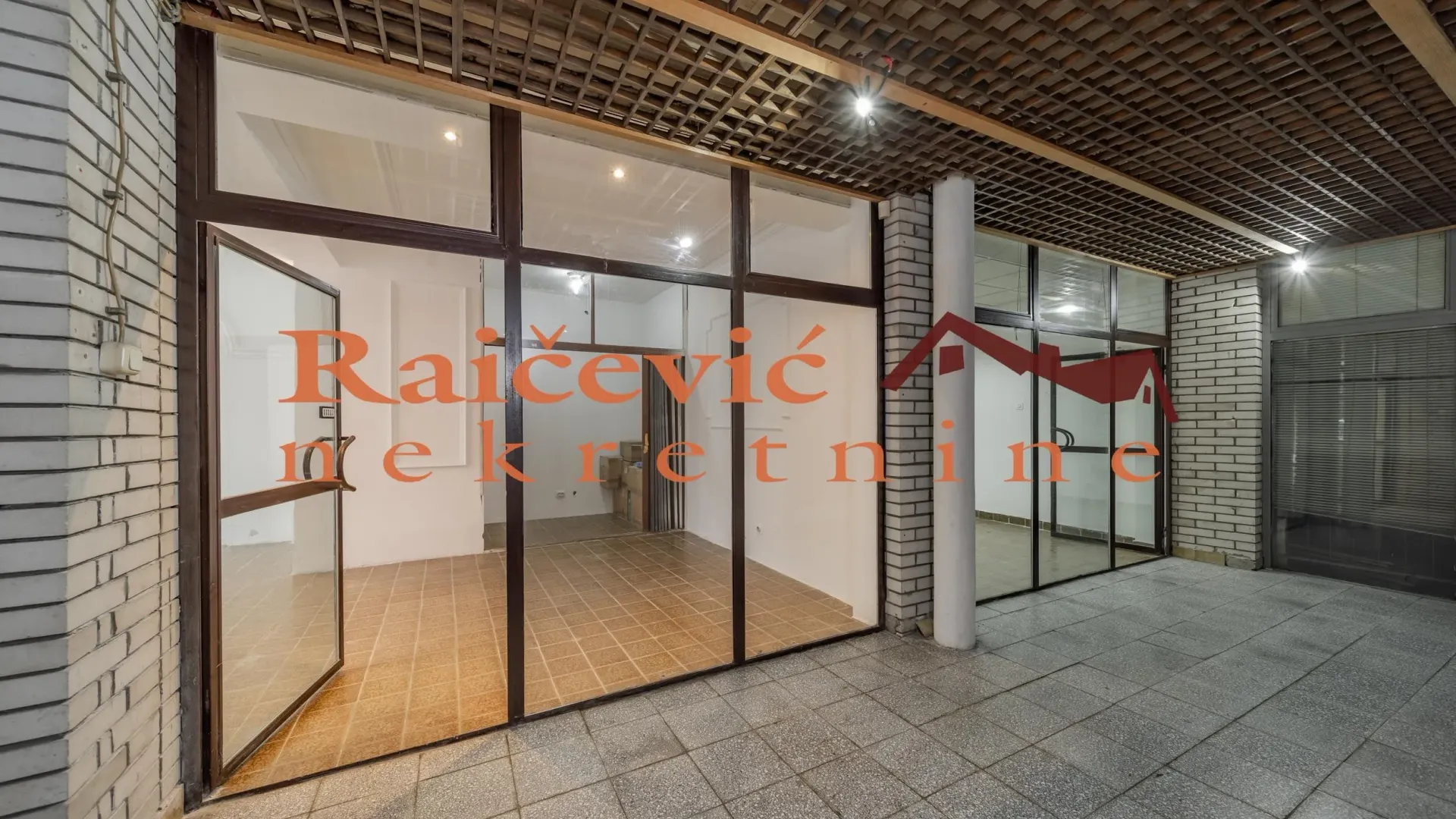 Sale, office space, 49m², Voždovac Sve Podlokacije, Beograd
