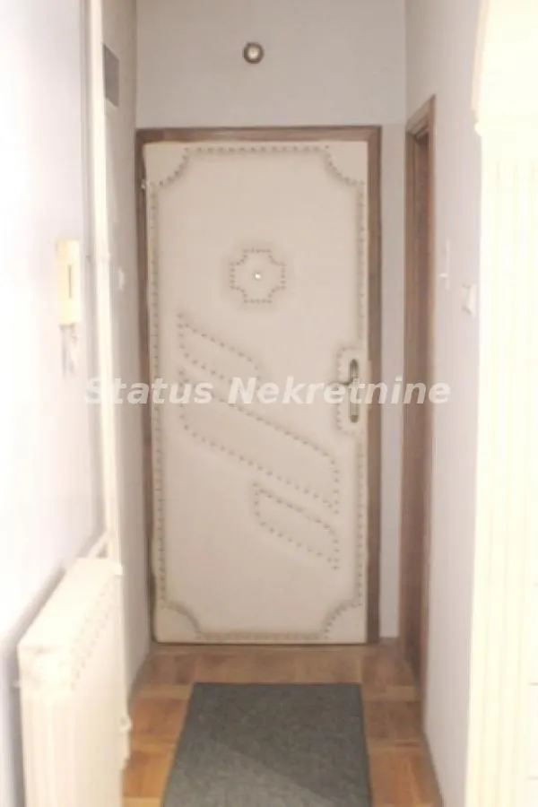 Izdavanje, jednosoban stan, 34m², Centar, Novi Sad