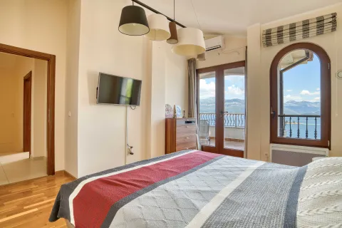 Sale, house, 160m², Bogišići, Tivat - image 2