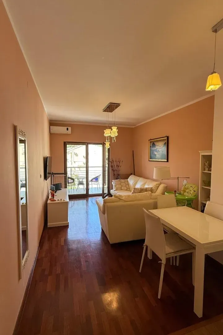 Prodaja, dvosoban stan, 61m², Petrovac, Budva