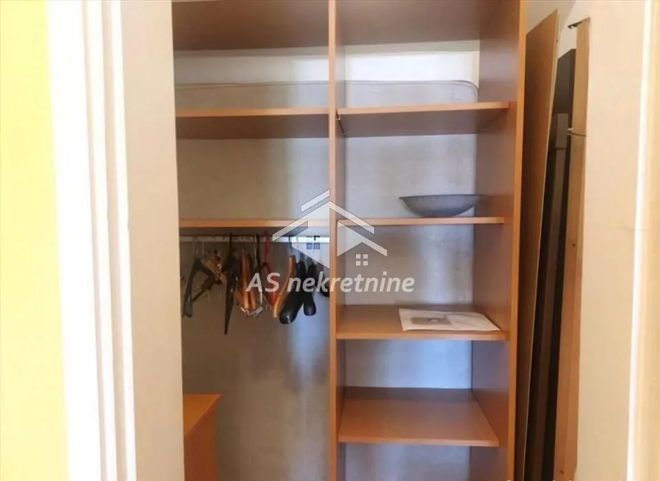 Prodaja, četvorosoban stan, 140m², Savski Venac, Beograd
