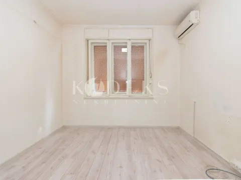 Izdavanje, poslovni prostor, 85m², Centar, Podgorica - image 3