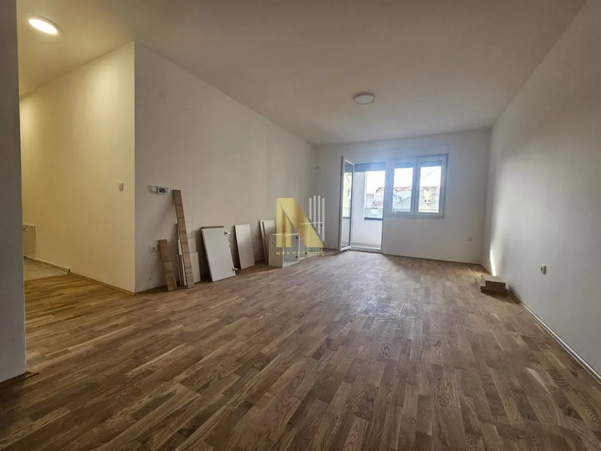 Izdavanje, trosoban stan, 72m², Podbara, Novi Sad Sve Podlokacije