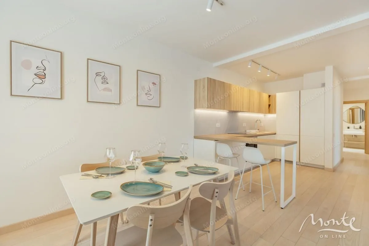 Prodaja, jednosoban stan, 65m², Herceg Novi, Crna Gora