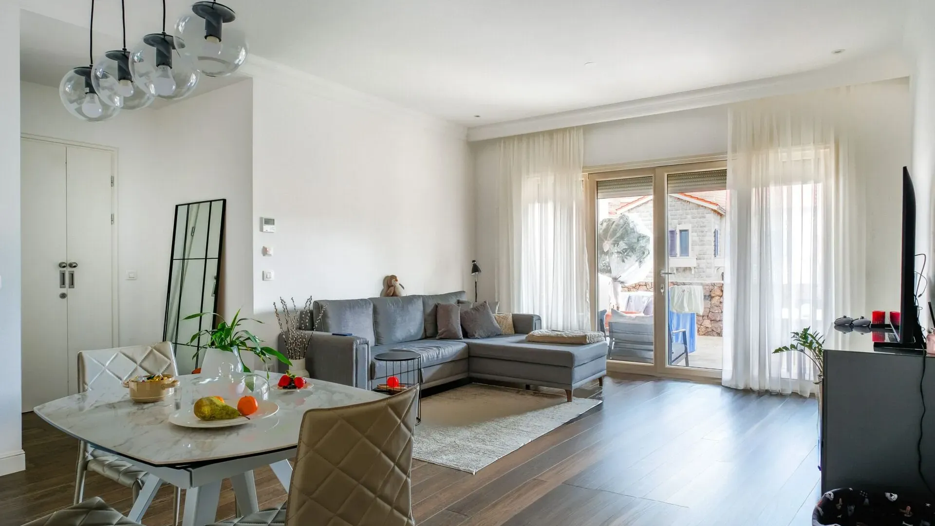 Prodaja, jednosoban stan, 90m², Luštica Bay, Tivat