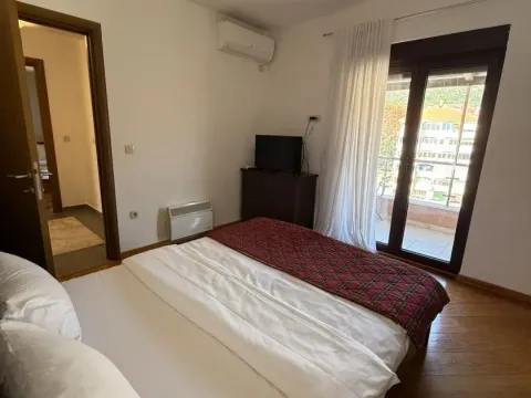 Izdavanje, dvosoban stan, 96m², Porto Montenegro, Tivat - image 4