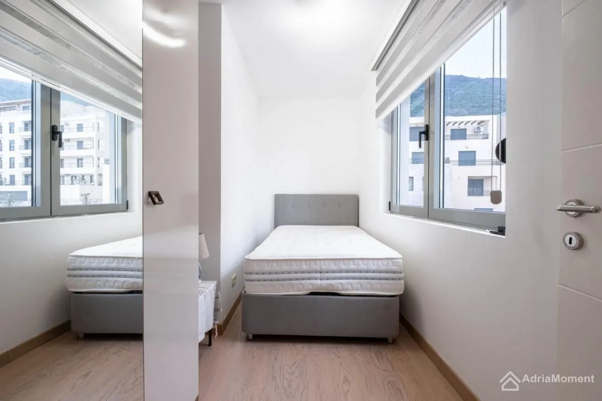Prodaja, dvosoban stan, 87m², Tivat, Crna Gora
