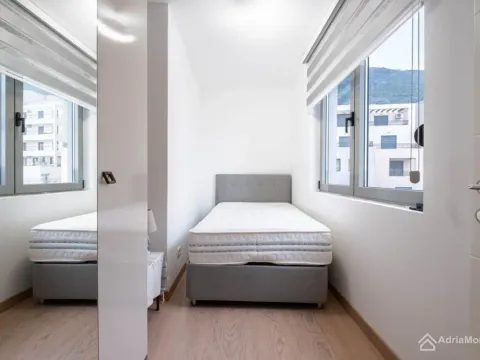 Prodaja, dvosoban stan, 87m², Tivat, Crna Gora - image 16