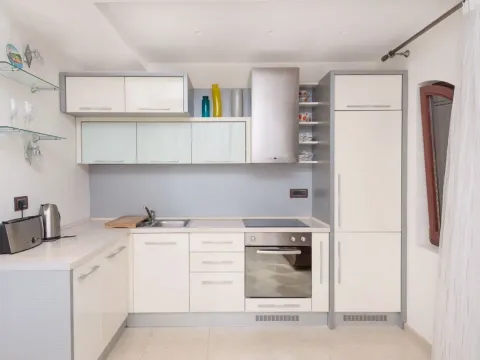 Sale, apartment, 88m², Petrovac, Budva - image 11
