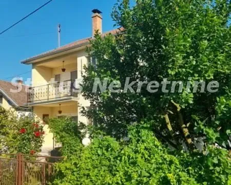 Prodaja, kuća, 194m², Šid, Srbija - image 2