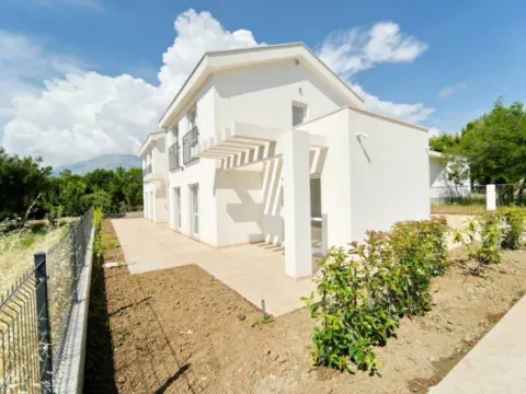 Prodaja, kuća, 184m², Hladna Uvala, Bar - image 11