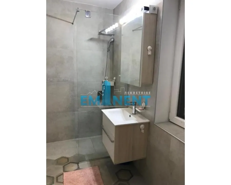 Rent, one bedroom apartment, 37m², Stari Grad, Beograd