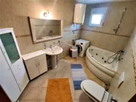 Rent, house, 180m², Mareza, Podgorica - image 12