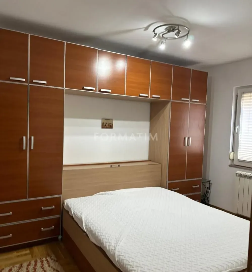 Izdavanje, trosoban stan, 80m², Trošarina, Voždovac Sve Podlokacije