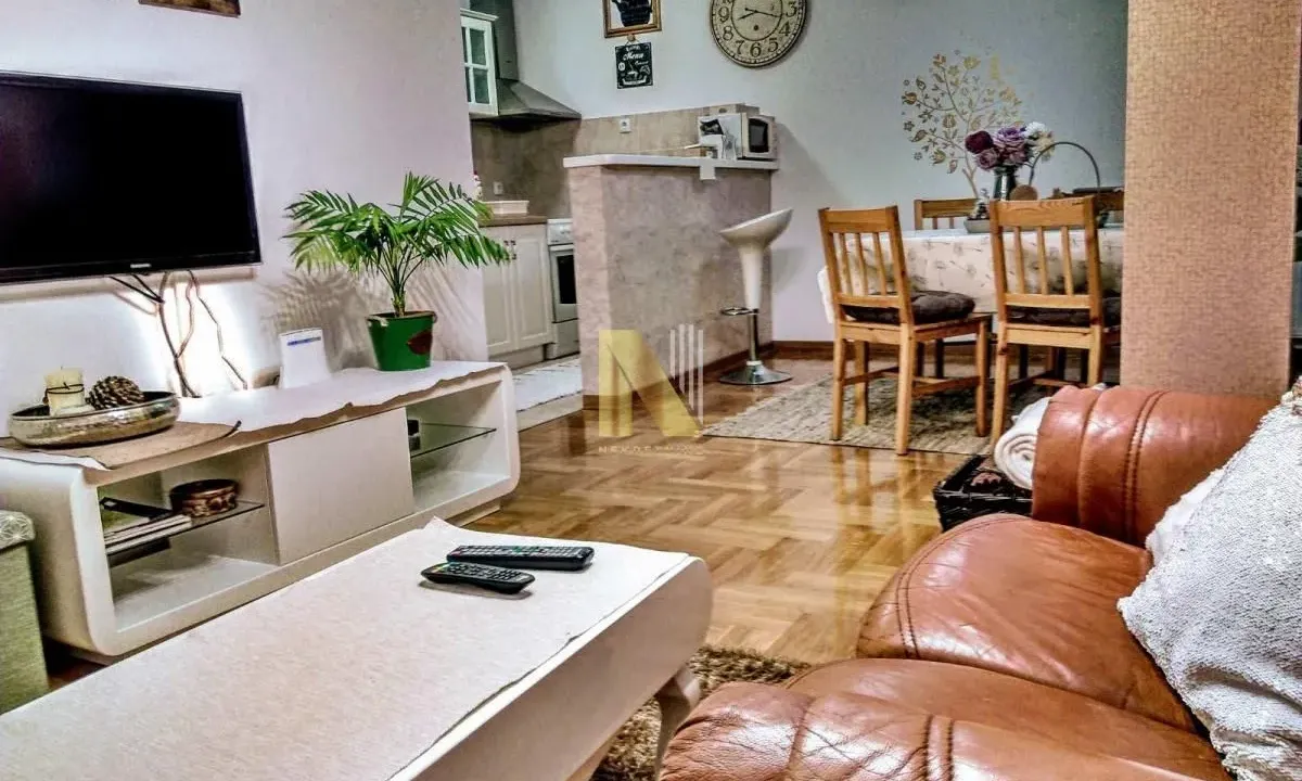 Izdavanje, dvosoban stan, 74m², Sajmište, Novi Sad