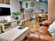 Izdavanje, dvosoban stan, 74m², Sajmište, Novi Sad - image 1