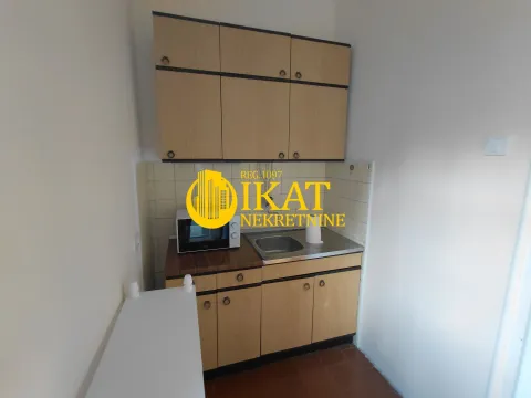 Izdavanje, četvorosoban stan, 110m², Vračar Centar, Vračar Sve Podlokacije - image 11