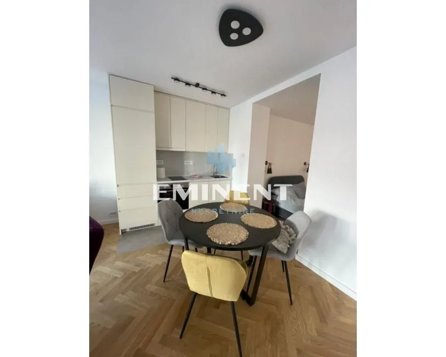 Izdavanje, dvosoban stan, 51m², Savski Venac, Beograd