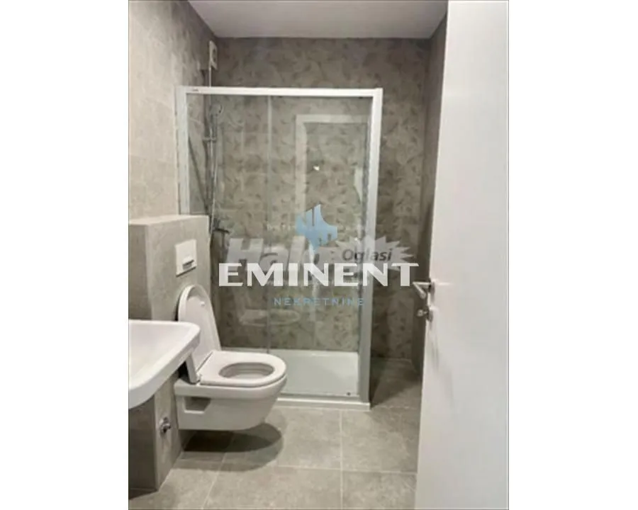 Izdavanje, četvorosoban stan, 98m², Južni Bulevar, Vračar Sve Podlokacije