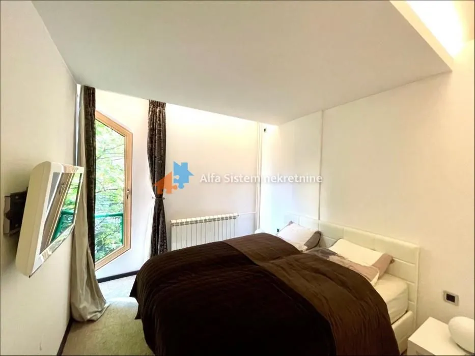 Rent, four bedroom apartment, 87m², Stari Grad, Beograd