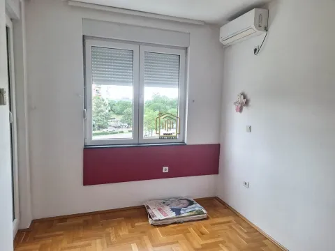 Rent, three bedroom apartment, 90m², Tuški Put, Podgorica - image 9