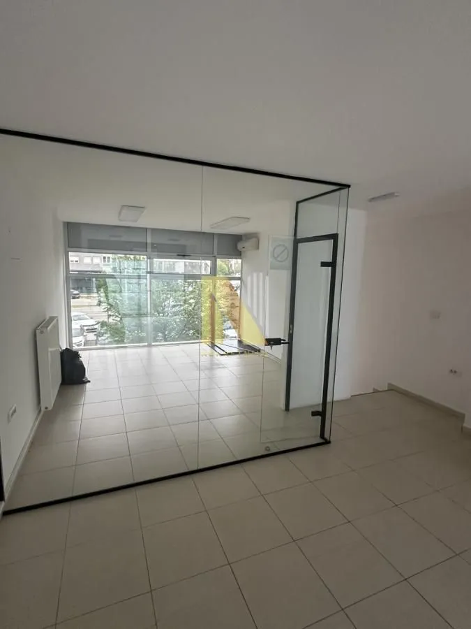 Rent, office space, 95m², Bulevar Evrope, Novi Sad Sve Podlokacije