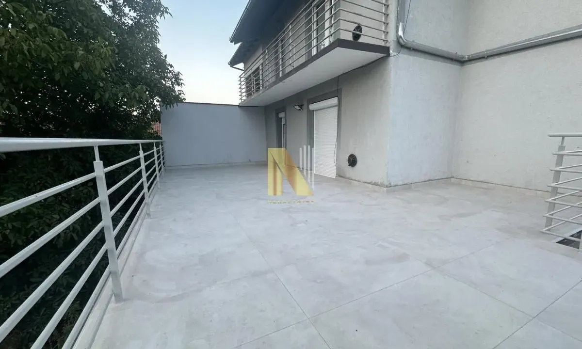 Izdavanje, trosoban stan, 115m², Klisa, Novi Sad Sve Podlokacije
