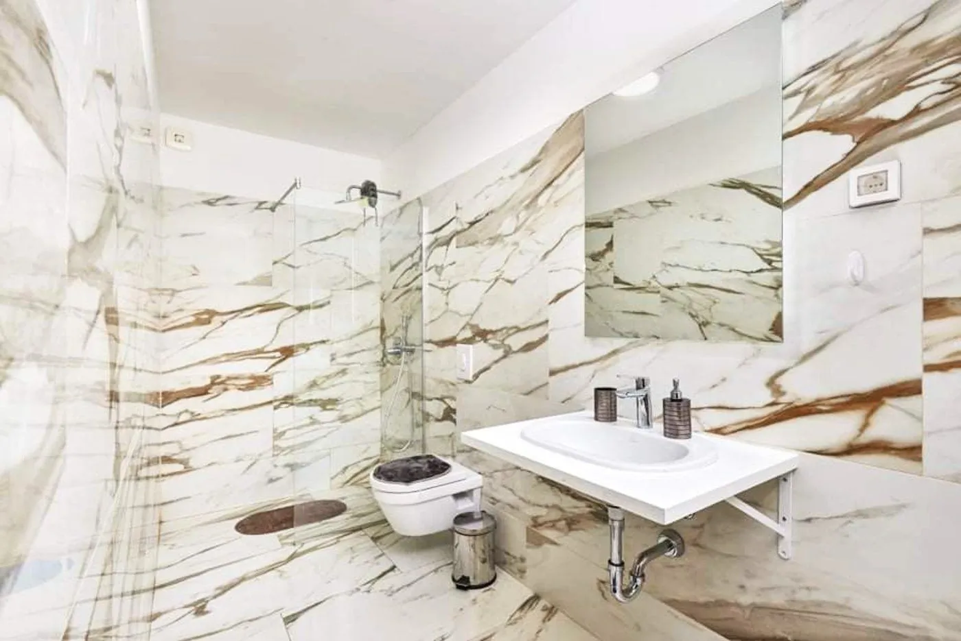 Sale, apartment, 74m², Dobrota, Kotor