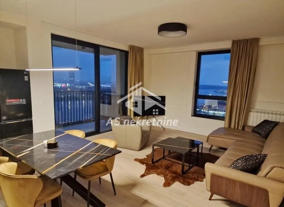 Izdavanje, četvorosoban stan, 109m², Savski Venac, Beograd