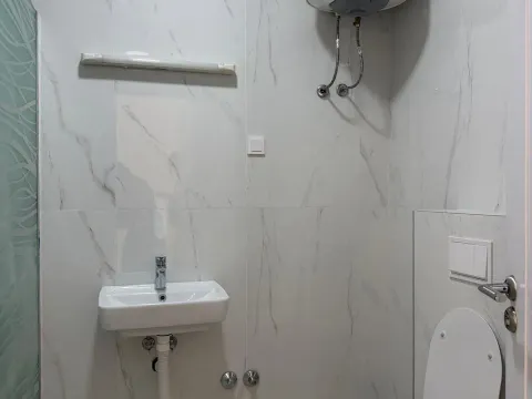 Sale, one bedroom apartment, 47m², Bečići, Budva - image 1