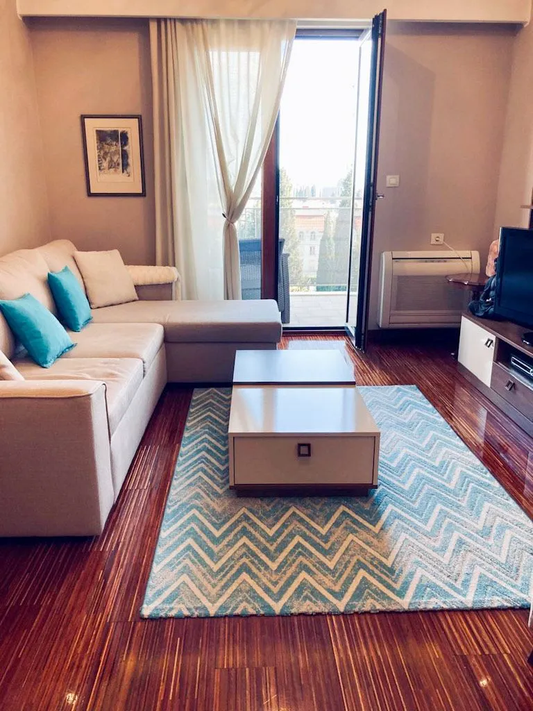 Izdavanje, dvosoban stan, 75m², Gorica C, Podgorica