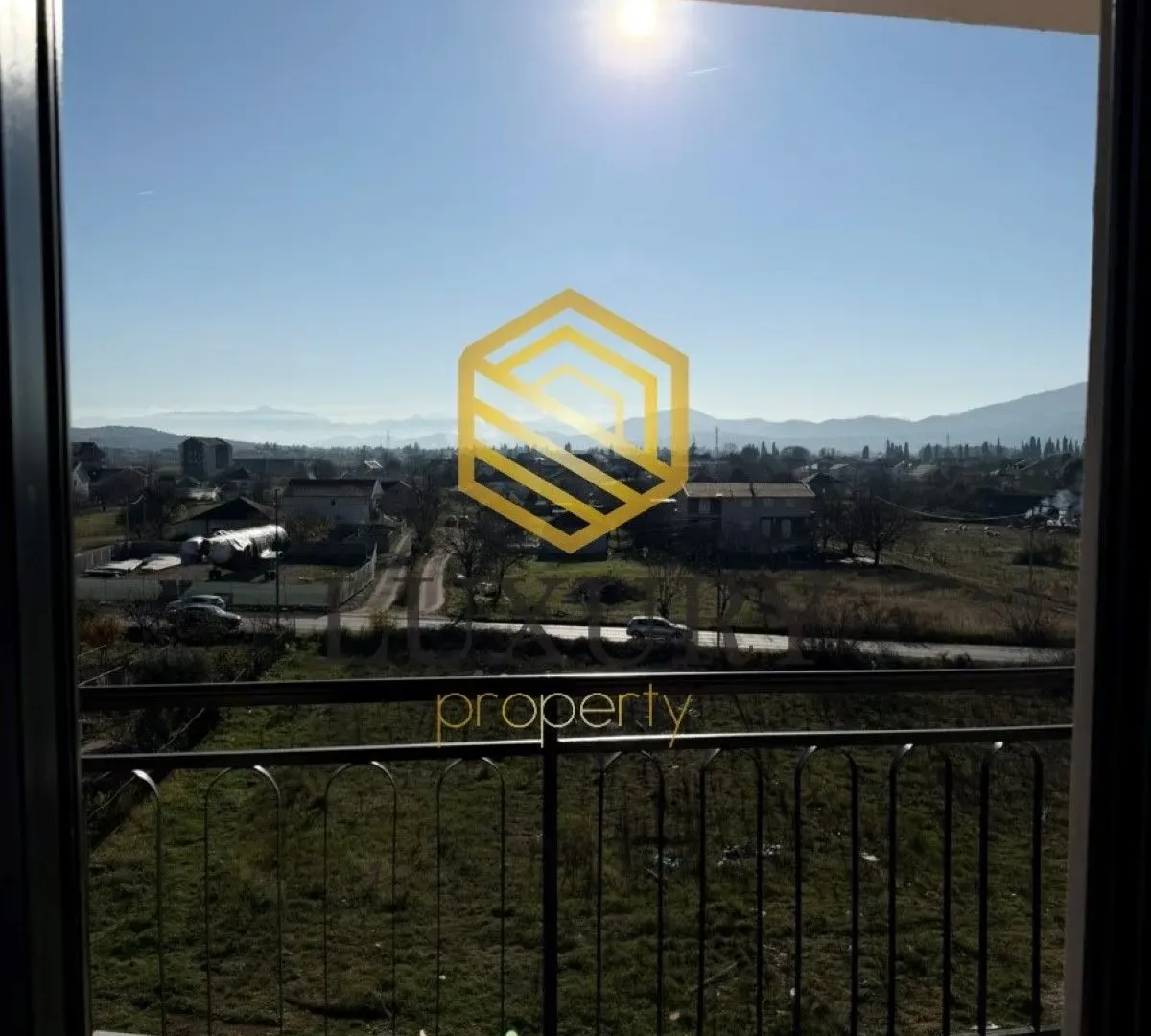 Izdavanje, jednosoban stan, 37m², Tološi, Podgorica