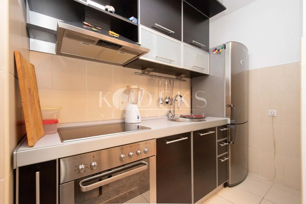 Izdavanje, jednosoban stan, 46m², Blok 6, Podgorica