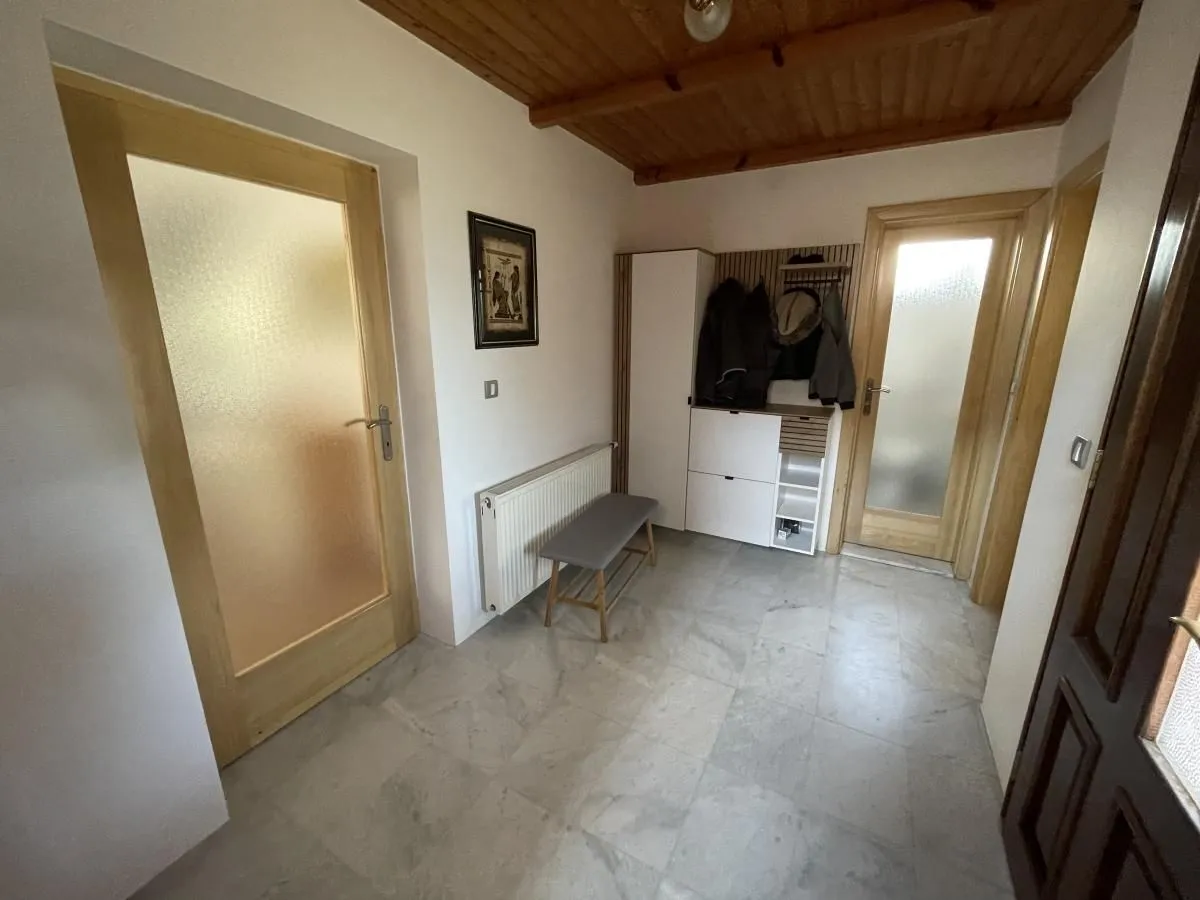 Prodaja, kuća, 339m², Irig, Srbija