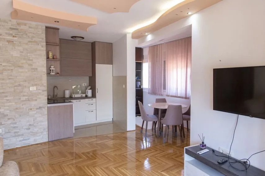Izdavanje, jednosoban stan, 45m², Ljubović, Podgorica